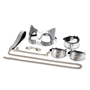 Vágyak Fogságában 7 darabos gondosan összeállított BDSM kollekció a kezdő és tapasztalt pároknak egyaránt tökéletes választás, hogy kipróbálják a dominancia és alávetettség élvezetét.